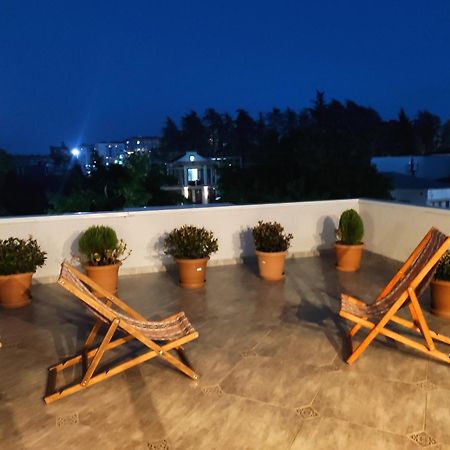 זוגדידי White Hotel Guesthouse מראה חיצוני תמונה