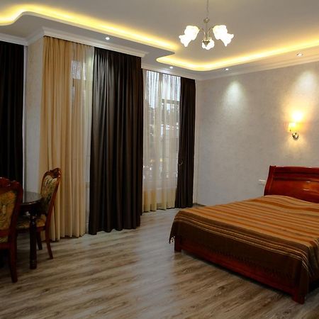 זוגדידי White Hotel Guesthouse מראה חיצוני תמונה