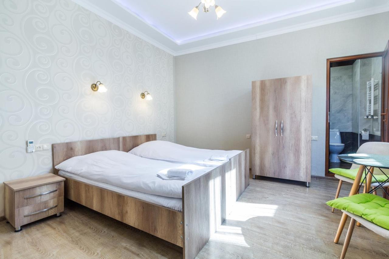 זוגדידי White Hotel Guesthouse מראה חיצוני תמונה