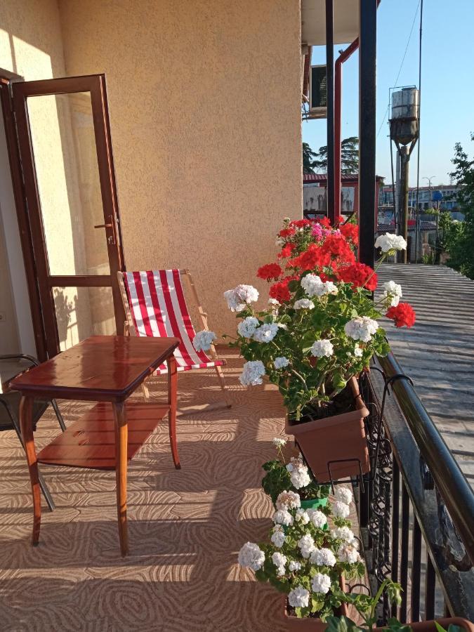 זוגדידי White Hotel Guesthouse מראה חיצוני תמונה