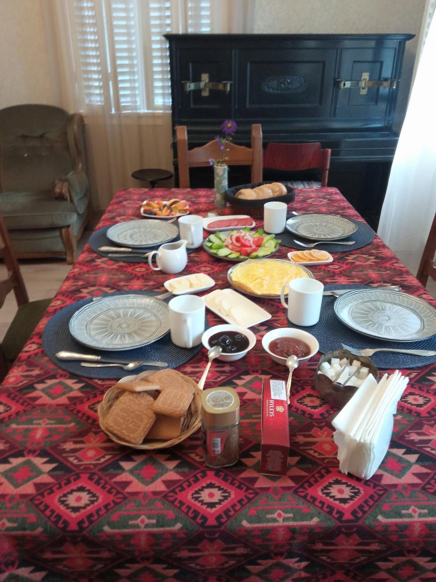 זוגדידי White Hotel Guesthouse מראה חיצוני תמונה