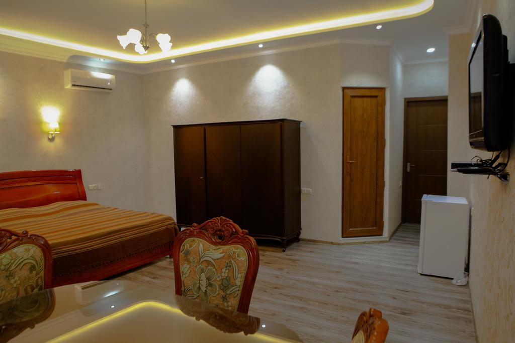 זוגדידי White Hotel Guesthouse מראה חיצוני תמונה