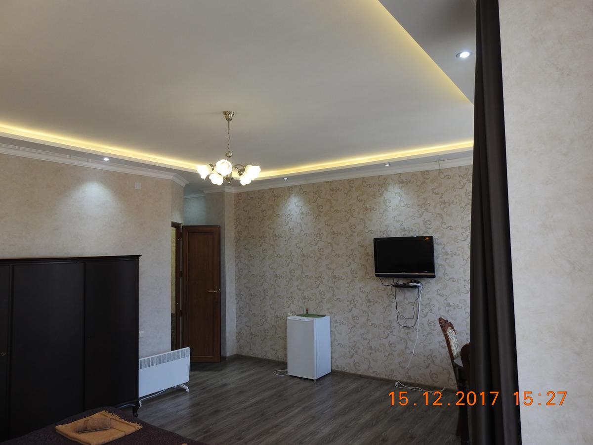 זוגדידי White Hotel Guesthouse מראה חיצוני תמונה