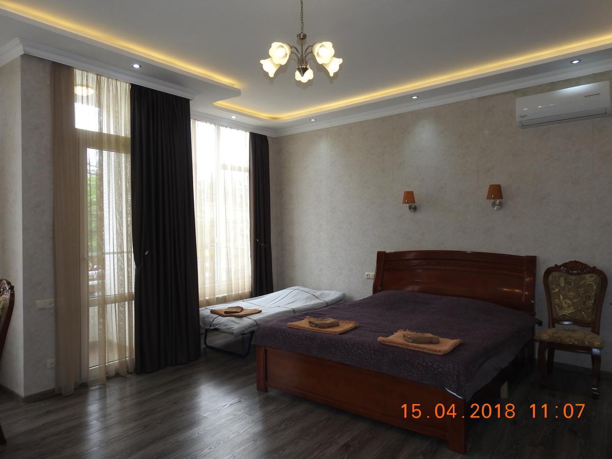 זוגדידי White Hotel Guesthouse מראה חיצוני תמונה